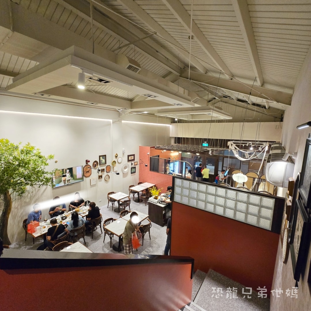 高雄•復興北外婆家｜鄧師傅台菜餐廳，復古裝潢，回到家的親切感
