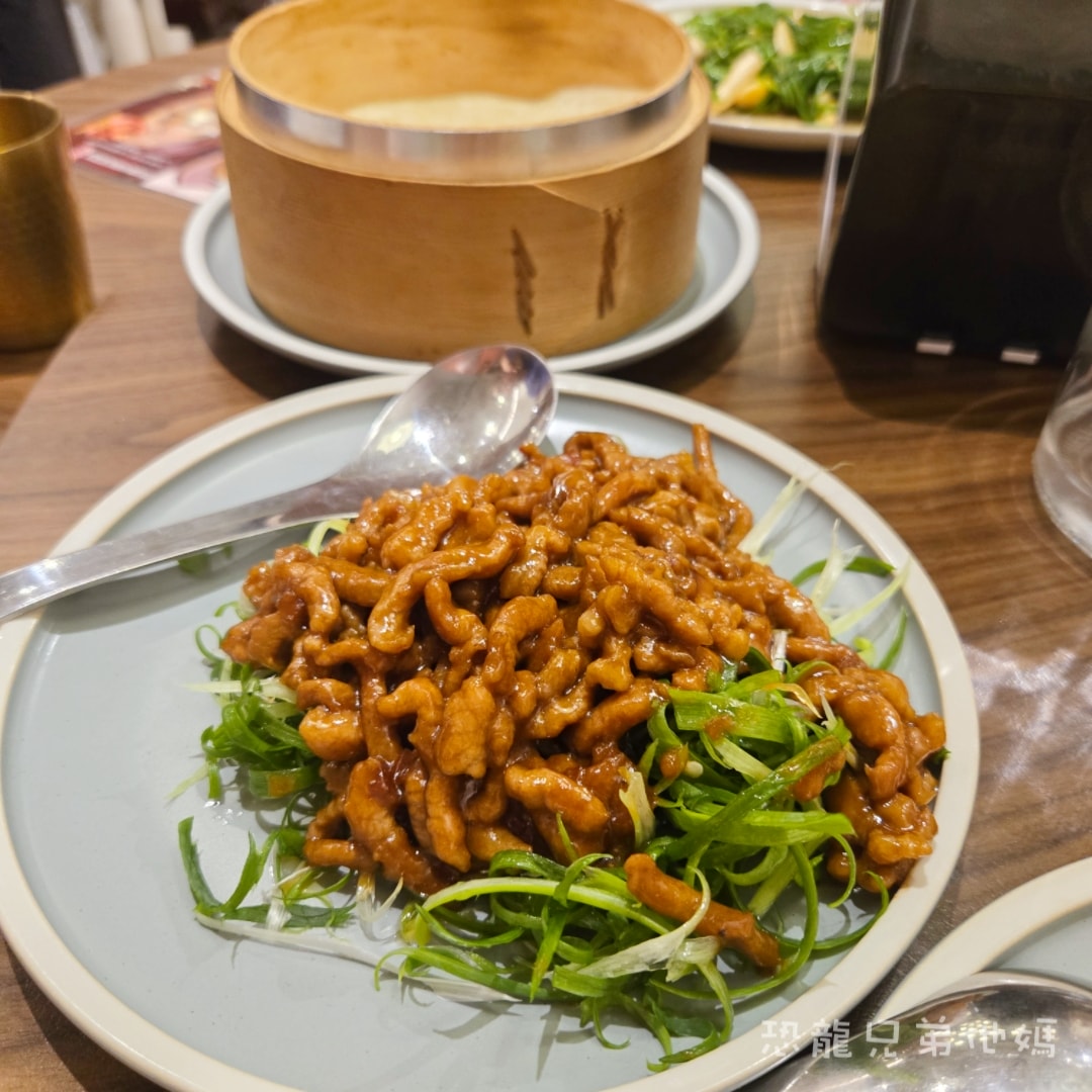 高雄•復興北外婆家｜鄧師傅台菜餐廳，復古裝潢，回到家的親切感