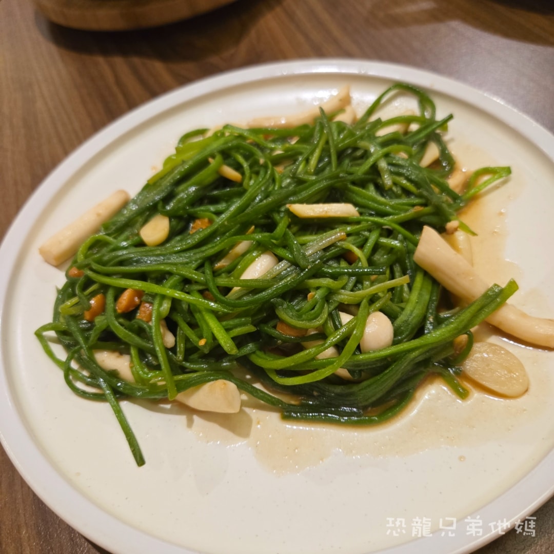 高雄•復興北外婆家｜鄧師傅台菜餐廳，復古裝潢，回到家的親切感