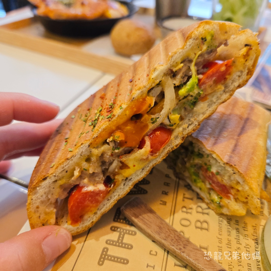 高雄‧鳳山│早·迷鹿 Morning Deer，波希米亞風網美早午餐，近大東文化中心