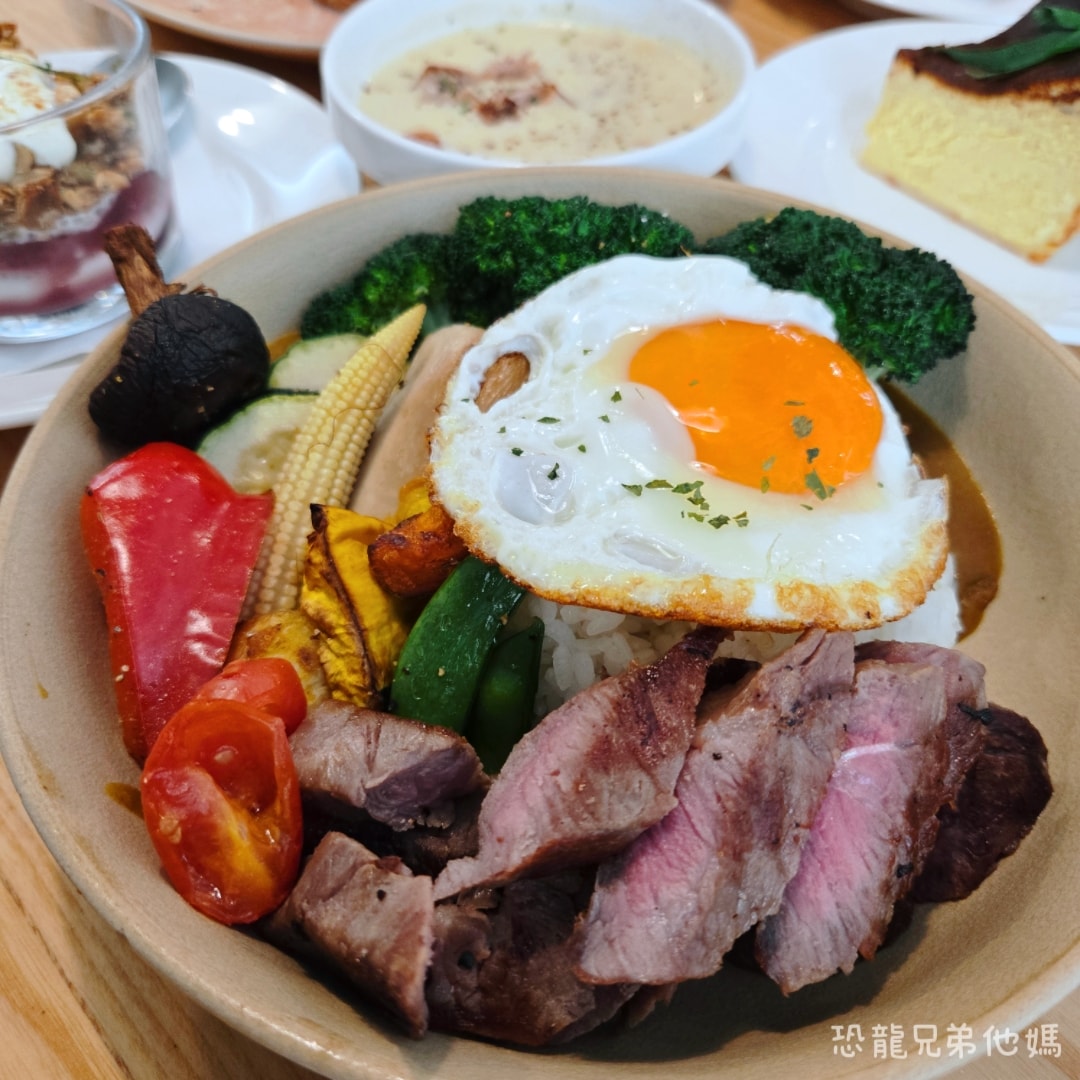 屏東必吃美食│探柵TAN-ZHA(自由店),質感綠意寬敞裝潢,餐點滿分,從早營業到晚上,寵物友善餐廳 - 第18張圖 屏東必吃美食│探柵TAN-ZHA(自由店),質感綠意寬敞裝潢,餐點滿分,從早營業到晚上,寵物友善餐廳