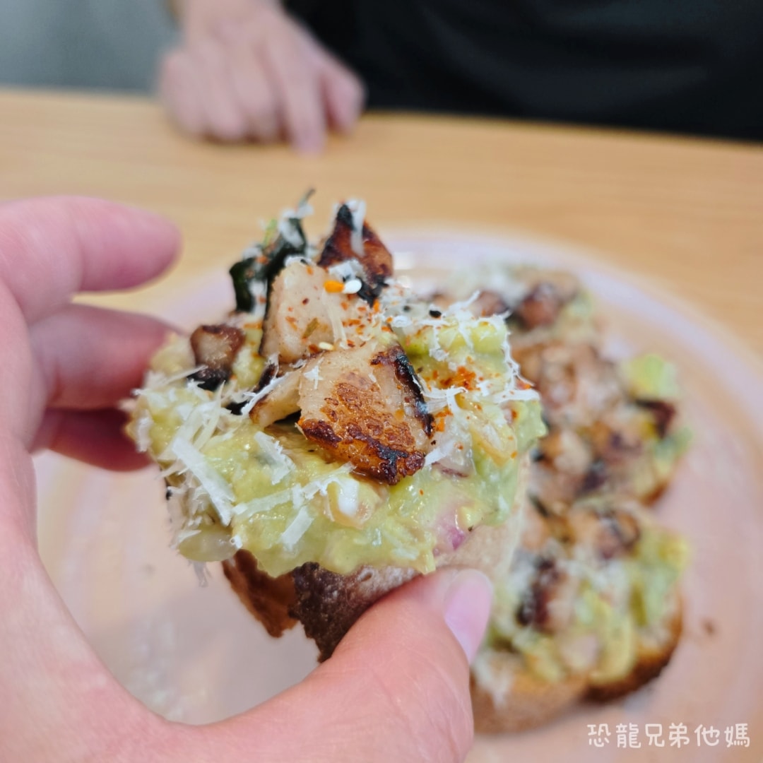 屏東必吃美食│探柵TAN-ZHA(自由店),質感綠意寬敞裝潢,餐點滿分,從早營業到晚上,寵物友善餐廳 - 第17張圖 屏東必吃美食│探柵TAN-ZHA(自由店),質感綠意寬敞裝潢,餐點滿分,從早營業到晚上,寵物友善餐廳