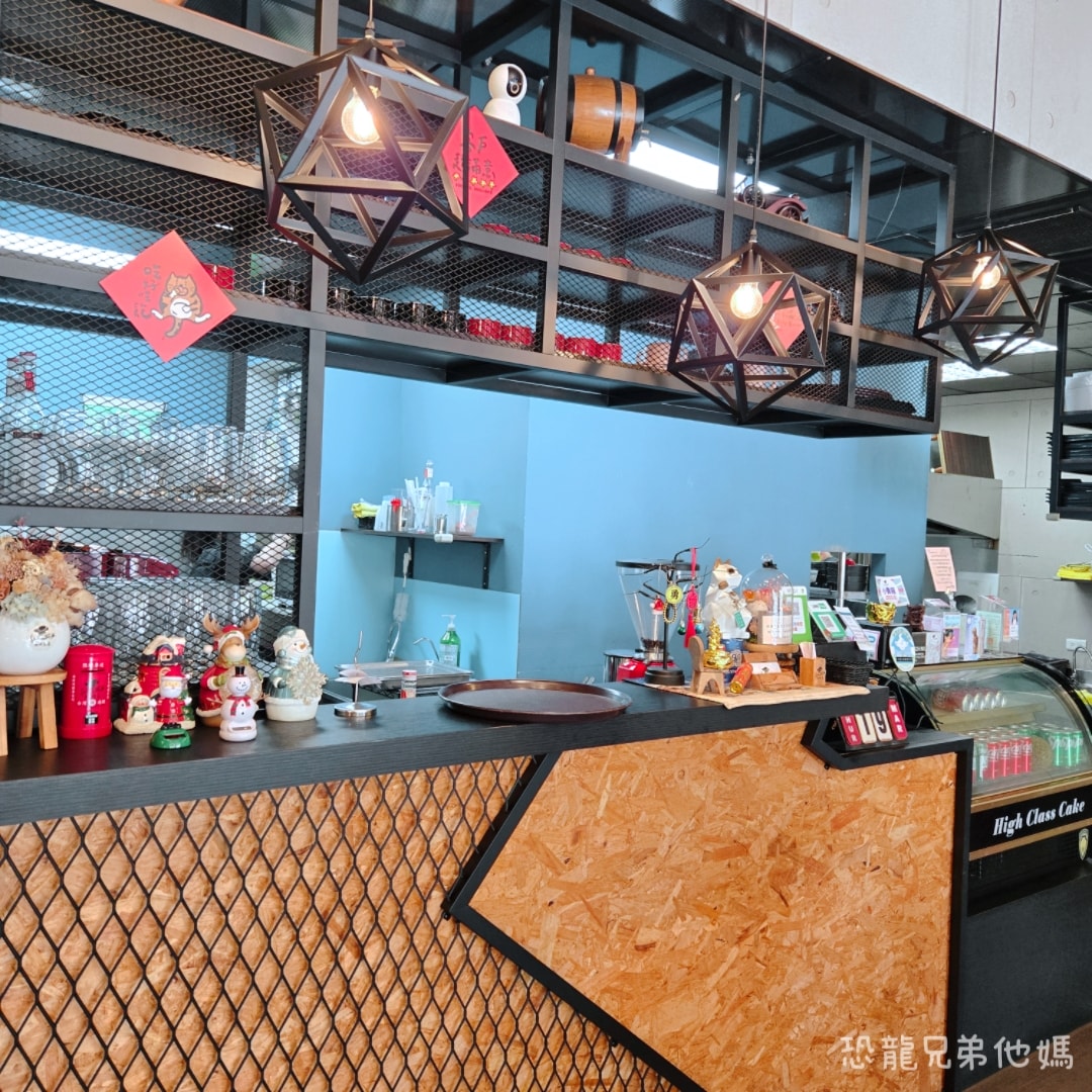 高雄‧鳳山│Lé Eat 義法倉廚：華鳳特區美味餐廳，免服務費，餐點平價美味，適合朋友家人聚餐，寵物友善餐廳