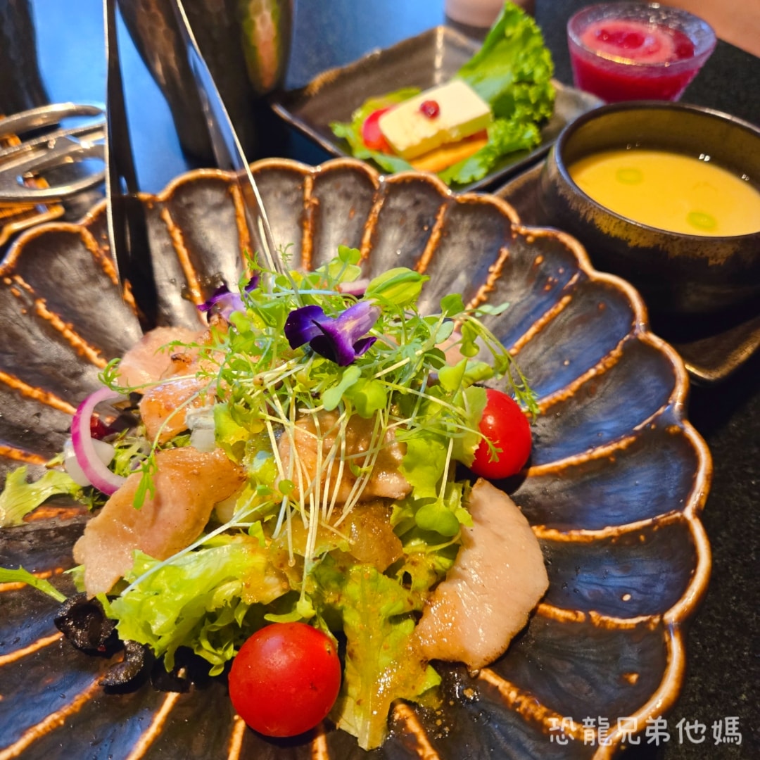 高雄‧前鎮│碳佐麻里精品燒肉(高雄時代店),超人氣燒烤店,肉品好吃,一定要預約喔! - 第5張圖 高雄‧前鎮│碳佐麻里精品燒肉(高雄時代店),超人氣燒烤店,肉品好吃,一定要預約喔!