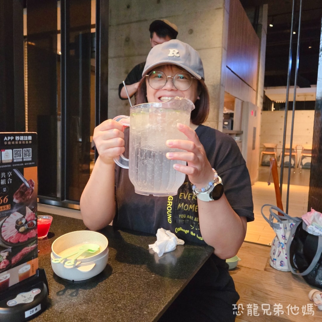 高雄‧前鎮│碳佐麻里精品燒肉(高雄時代店),超人氣燒烤店,肉品好吃,一定要預約喔! - 第3張圖 高雄‧前鎮│碳佐麻里精品燒肉(高雄時代店),超人氣燒烤店,肉品好吃,一定要預約喔!