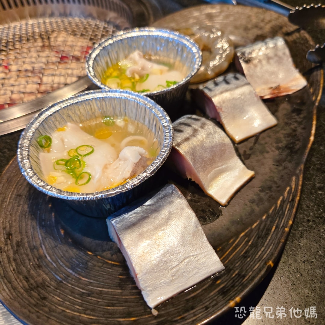 高雄‧前鎮│碳佐麻里精品燒肉(高雄時代店),超人氣燒烤店,肉品好吃,一定要預約喔! - 第15張圖 高雄‧前鎮│碳佐麻里精品燒肉(高雄時代店),超人氣燒烤店,肉品好吃,一定要預約喔!