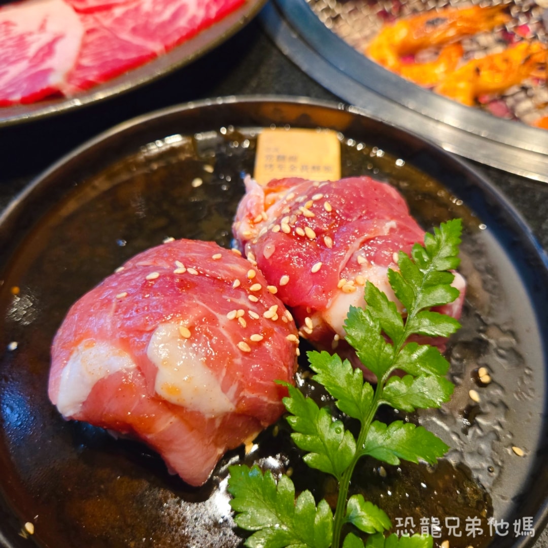 高雄‧前鎮│碳佐麻里精品燒肉(高雄時代店)，超人氣燒烤店，肉品好吃，一定要預約喔!