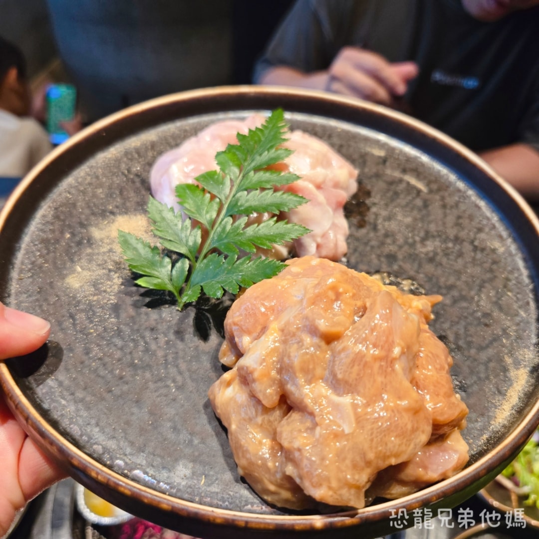 高雄‧前鎮│碳佐麻里精品燒肉(高雄時代店),超人氣燒烤店,肉品好吃,一定要預約喔! - 第11張圖 高雄‧前鎮│碳佐麻里精品燒肉(高雄時代店),超人氣燒烤店,肉品好吃,一定要預約喔!