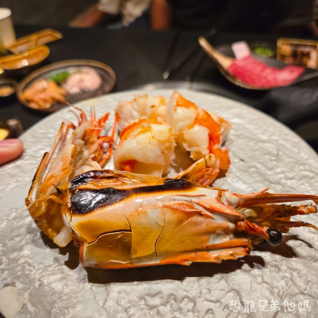 高雄‧前鎮│碳佐麻里精品燒肉(高雄時代店),超人氣燒烤店,肉品好吃,一定要預約喔! - 第19張圖 高雄‧前鎮│碳佐麻里精品燒肉(高雄時代店),超人氣燒烤店,肉品好吃,一定要預約喔!