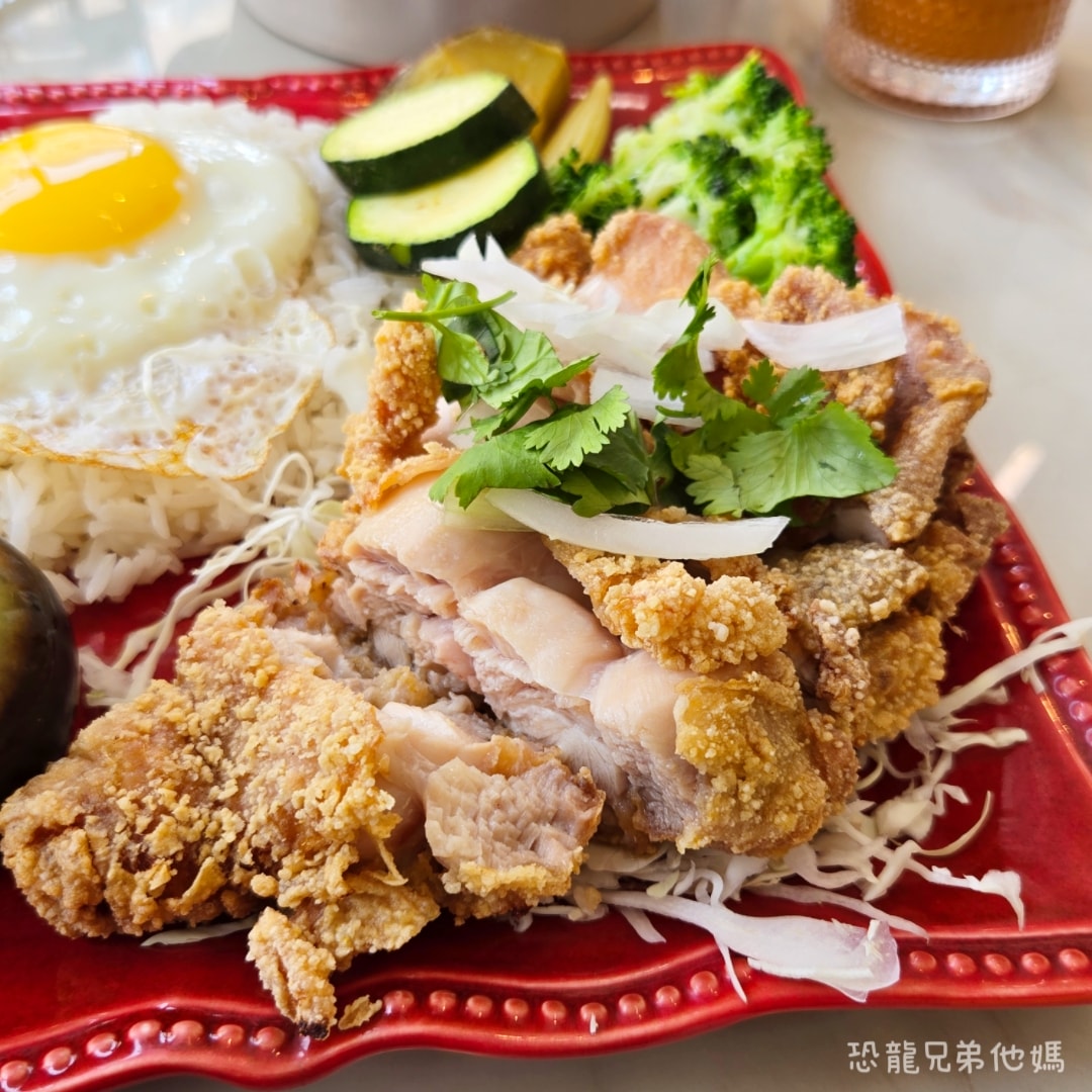 高雄‧鳳山│Need Times 你的泰式，大東藝術中心旁質感泰食，個人獨享餐盒超道地，鳳山捷運站必吃美食，有販售外帶餐點