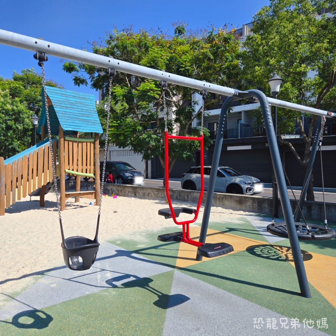 新竹親子景點｜芎林公一方口獅公園：全台首座客家舞獅遊戲場！巨型方口獅滑梯、詠春木人樁、沙坑溫馨放電